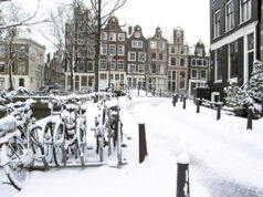 Снегот ја парализираше Холандија: откажани околу 500 летови, запрен и железничкиот сообраќај