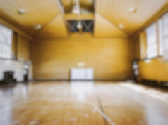 Татко пријавил дека наставник го нападнал неговиот син во училишна сала