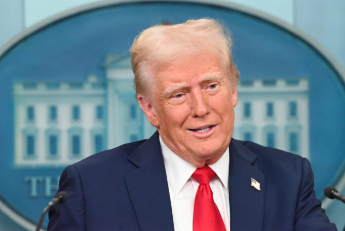 tramp-depositphotos_785548306_xl-1