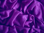 (Фото) Бојата што никогаш не била модерна стана најнеочекуваниот хит на сезоната