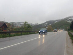 Сообраќајот на државните патишта се одвива непречено по претежно влажни коловози