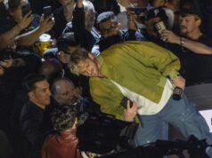 (Фото/Видео) Логан Пол продаде картичка Покемон за рекордни 16,5 милиони долари