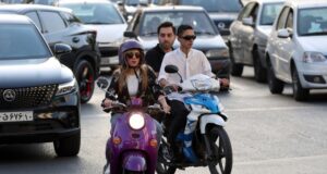 Иран им дозволи на жените да возат мотоцикли