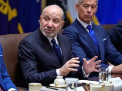 По новите документи, министерот призна: Бев на островот на Епстин со сопругата и децата, не посведочив незаконско однесување