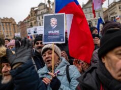 (Видео) Чесите протестираат поради претседателот во повеќе од 400 градови и општини