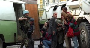 Италијанец (80) под истрага за „снајперски туризам“ во 90-тите во Сараево