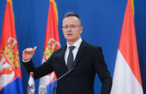 Сијарто: Ќе се спротивставиме на украинската уцена до крај