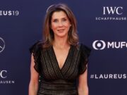 (Фото) Моника Селеш ја покажа својата витка фигура: и покрај ужасната болест, таа не се откажува