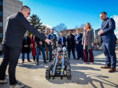 Тошковски: Донација од САД вредна околу еден милион евра за бомбашкиот оддел на МВР, стратешкото партнерство ја зајакнува безбедноста на државата