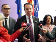 Николоски: Филипче се однесува како бомбаш самоубиец во обид да го заштити столчето во СДСМ