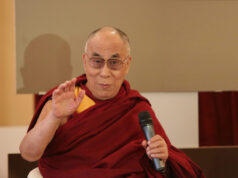 Канцеларијата на Далај Лама: Никогаш не сe сретнале со Џефри Епстин