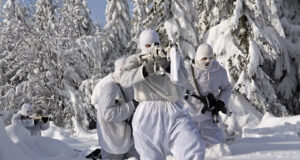Финскиот министер за одбрана: Русија ги зајакнува своите воени капацитети на Арктикот