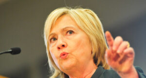 Хилари Клинтон: Не се сеќавам дека некогаш сум се сретнала со Епстин