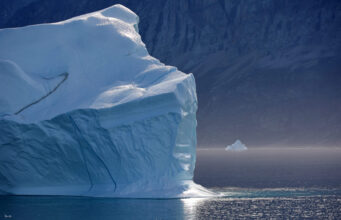 „Глечерот на судниот ден“ се топи побргу од очекуваното, со ѕид ќе се одвојува од топлите океански води