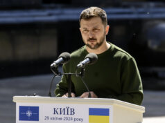 Зеленски: САД ги притискаат Русија и Украина да ја прекинат војната пред летото