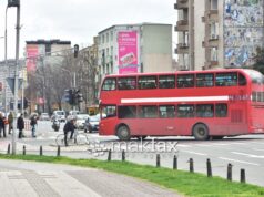 60-годишна жена натепана на автобуска постојка