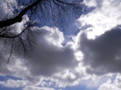 Утре променливо облачно, попладне и во текот на ноќта ќе има повремени локални врнежи од дожд