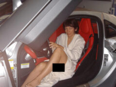 Соработничката на Епстин одби да одговара на прашања пред Конгресот