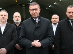 (Видео) Мицкоски и Тошковски ги покажаа 40 тони запленета марихуана: „Никој не е над законот“