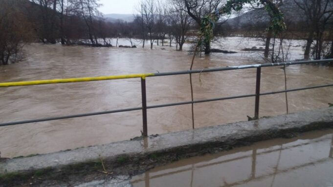 reka-izlevanje-2-800x450-1