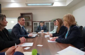 Хоџа со претставници на ЕБОР: Продлабочување на партнерството за модерна инфраструктура и зелени инвестиции