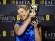 Ѕвездата од „Хамнет“: Глумата ми помогна да се справам со менталните проблеми