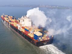 Ракета погоди британски брод во Ормутскиот теснец