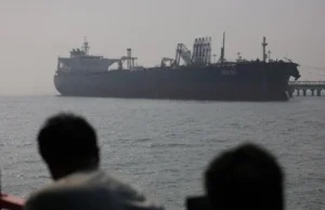 Турски брод помина низ Ормускиот теснец со дозвола од Иран