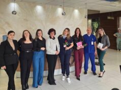 „Не сте сами“ – градоначалничката Стаменкоска-Трајкоска со ружи и поддршка за жените кои се борат да станат мајки