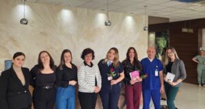 „Не сте сами“ – градоначалничката Стаменкоска-Трајкоска со ружи и поддршка за жените кои се борат да станат мајки