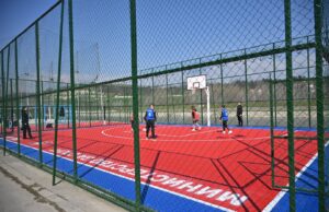 (Фото) Пуштени во употреба обновените спортски терени на кејот на Вардар