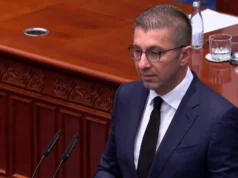 За две години во администрацијата ќе имаат за 40% повисока плата, на владина седница помина Колективниот договор којшто државните институции ќе го потпишуваат со вработените, соопшти Мицкоски