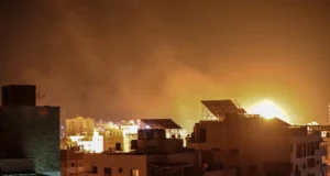 (Видео) Силна експлозија во Ерусалим, дел од иранска ракета паднал врз Стариот град