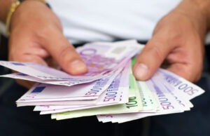 Измама во Неготино: Му зел 4.000 евра за да докаже дека еврото е валидна валута во земјава и не му ги вратил