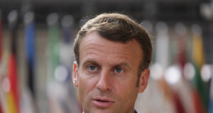 Макрон до Техеран: Веднаш запрете ги нападите и обезбедете пловидба низ Ормутскиот теснец