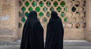 Почина и сопругата на иранскиот ајатолах: им подлегна на повредите