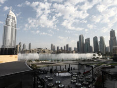 Жителите на Дубаи добија предупредување за можни ракетни напади