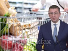 Мицкоски ќе побара од супермаркетите да не ги зголемуваат веднаш цените на производите