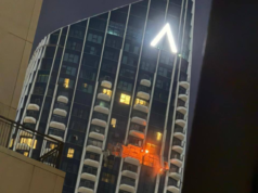 (Видео) Луксузна висококатница во Дубаи оштетена во напад