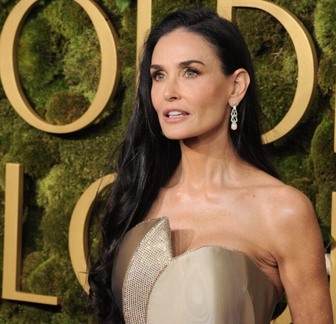 demi-mur-Depositphotos_778979492_XL