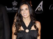 (Видео) „Ова е најлошата пластична операција досега“: Деми Мур шокираше со изгледот