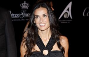 (Видео) „Ова е најлошата пластична операција досега“: Деми Мур шокираше со изгледот