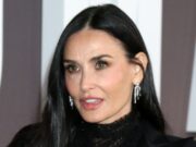 (Фото) Деми Мур го прекина молчењето: ја откри вистинската причина за драстичната промена на имиџот