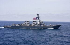 Иран се заканува дека ќе блокира уште еден клучен теснец: „Ќе ја бомбардираме и нашата сопствена почва“