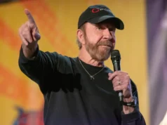 (Видео) Чак Норис објави емотивно видео неколку дена пред неговата смрт: „Јас не стареам“