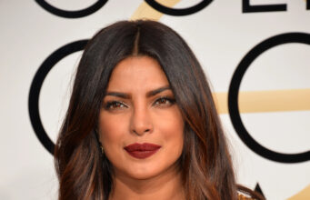 Пријанка Чопра (43) го покажа своето лице без шминка и го откри трикот за сјаен тен