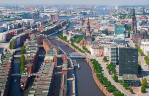 Волк во Хамбург касна жена, фатен во центарот на градот