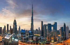 Водечки светски економист: Дубаи и Абу Даби би можеле да бидат уништени