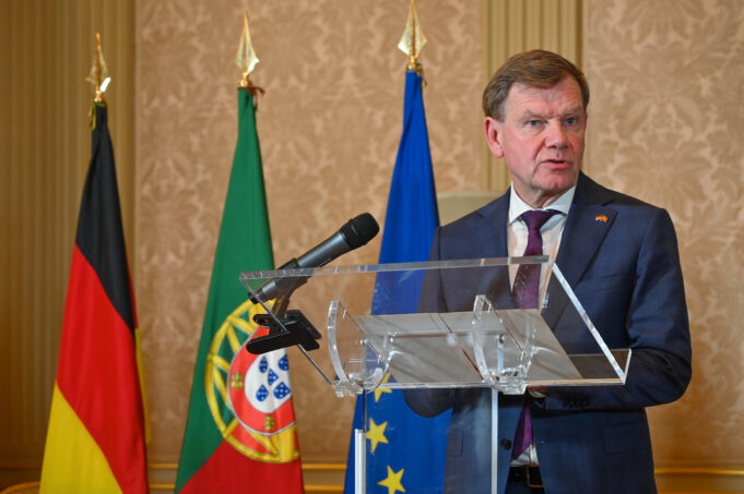 depositphotos_817627698_s