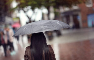 Утре променливо облачно со повремени локални врнежи од дожд, температурите во опаѓање